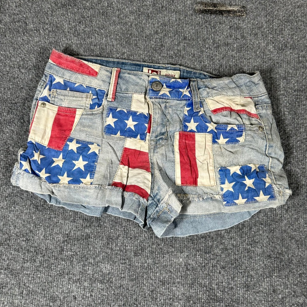 L.E.I. Shorts Womens Size 9 Blue American Flag Patch Low Rise Denim Cutoff